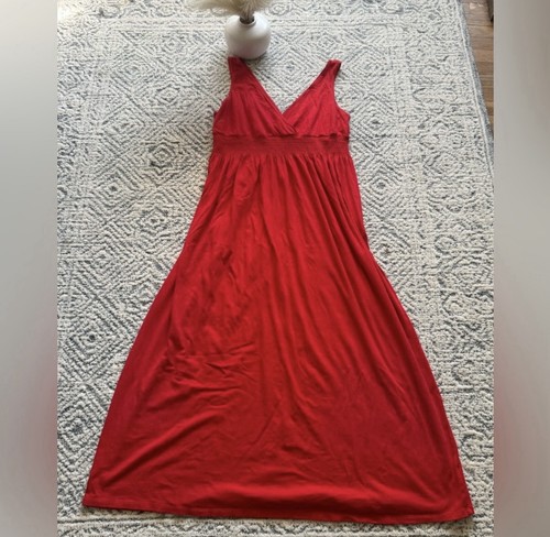 Old red surplice neck - old, by