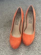 Women’s ‘Sweetsuede’ Burnt Orange Court Shoe Size 6