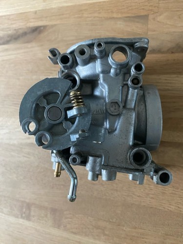 Yamaha fzs600 carburettor body - fzs600,