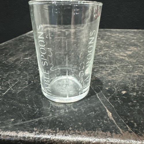 Vintage small glass measuring - small,