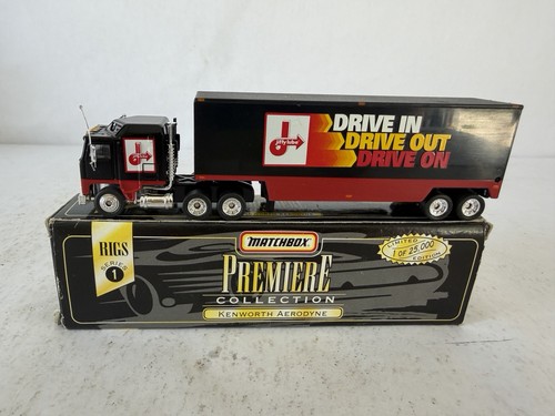 Vintage matchbox premiere - matchbox,