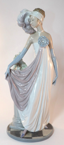 Lladro 34cm art deco lady - lladro,