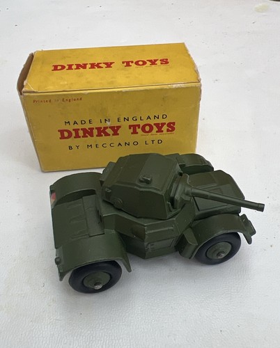 Dinky toys no670 - dinky, armoured
