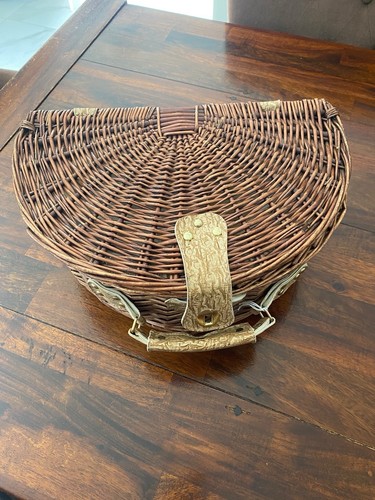 Person wicker picnic - 2,