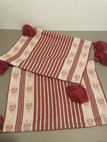 Pair vintage laura - pair,