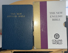 1970 - COLLINS ILLUSTRATED NEW ENGLISH BIBLE + SLIPCASE - FAUX LEATHER