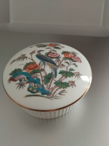 Wedgewood kutani crane trinket