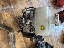 MITSUBISHI PAJERO SHOGUN MK3 3.2  ABS PUMP MR569728 BRAKE BOOSTER