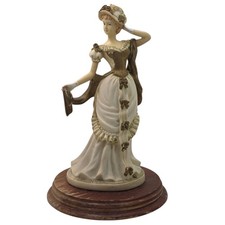 Vintage 1993 The Leonardo Collection -The Promenade Figurine