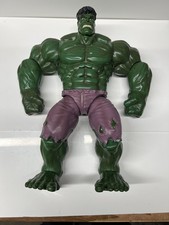 MARVEL Disney Store INCREDIBLE HULK 14" Large Punching TALKING Action Figure