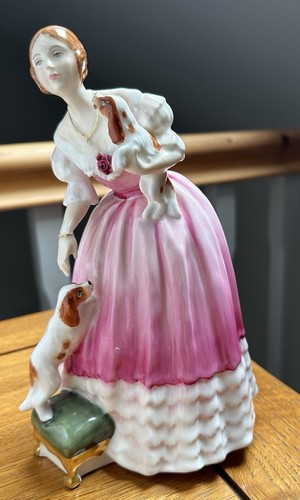 Vintage royal doulton figurine - vintage,