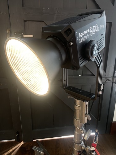 Aputure 600x pro - aputure,
