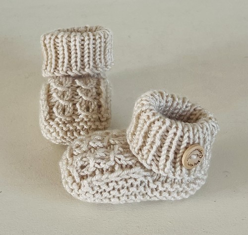 Baby booties knitting pattern - baby,