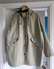 Women's Camel Rubber Parka Coat. Water Repellent. Mid Length . Size 16-18