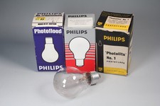 3x bulbs Phillips Photoflood