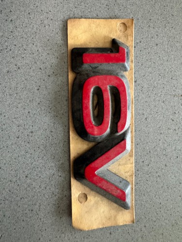 Opel vectra gsi - a, emblem