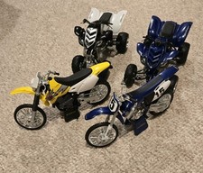 Yamaha & Suzuki Die Cast Dirt
