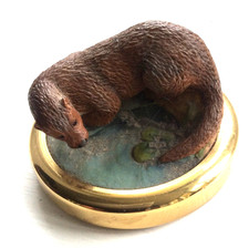 Stuart Houghton ceramic Otter Paperweight on a solid brass base made in England 