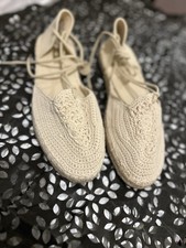 Lace Patterned Cream Colour flat-soled  Shoes