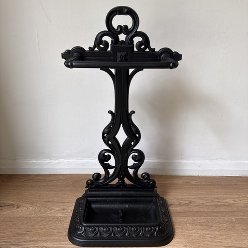 Victorian cast iron umbrella - ,