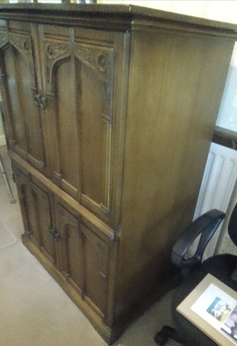 Andrena computer cabinet