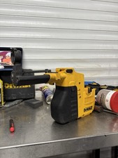 Dust extraction system for