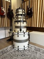 Tama MA42TZS-SSR Starclassic Maple Silver Snow Racing Stripe 4-Piece Shell Set