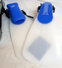 Speedo Junior Scuba Set Flippers Comfort Flex Fins Rubber Foot With Carry Case