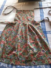 vintage ~ small childs apron/pinny