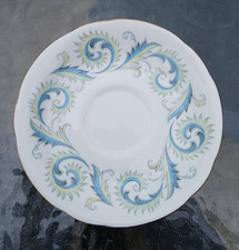 Vintage Royal Standard English Fine Bone China Saucer Garland Pattern Excellent