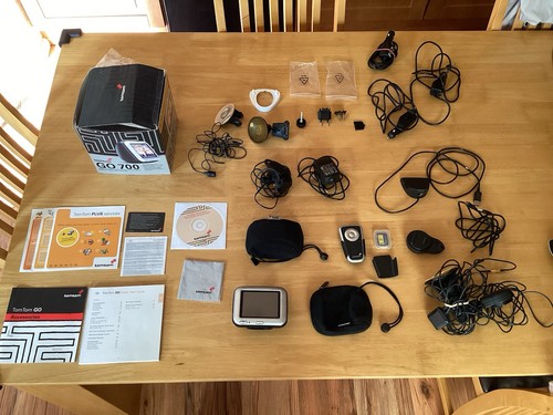 Tomtom 700 with many extra - go,