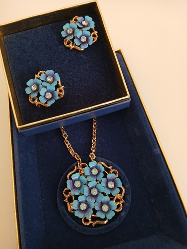 Charming vintage avon - avon, forget