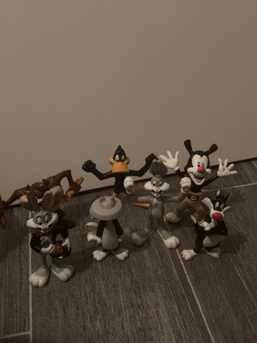 Vintage warner bros figures - vintage,