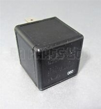  Vauxhall Vectra Astra Zafira Corsa Fuel Pump Black Relay 90464760 6238534