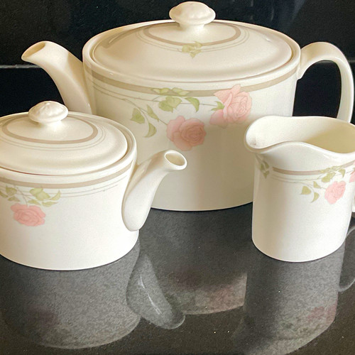 Royal doulton bone china - bone,