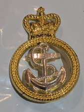 Royal Navy Petty Officers Beret Badge, Queens Crown with one broken lug