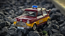 Tiny Mini Cooper Taxi 1/64