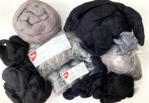 Dyed merino wool tops - , in