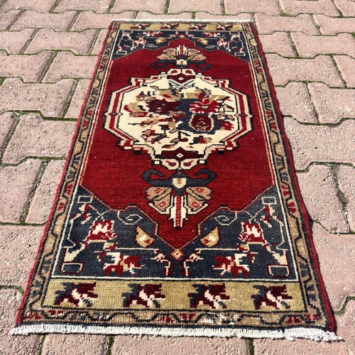 Crimson cream 2x3 handmade - cream, ft