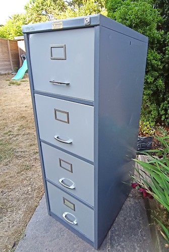 Metal filing cabinet 4 - metal, w/