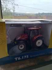 Universal Hobbies New Holland