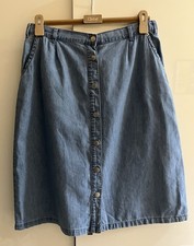 DAMART Ladies Size 14 Buttoned