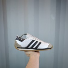 *RARE* UK 7.5 - adidas Country