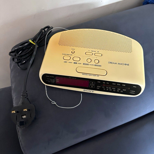 Sony dream machine - sony, icf-c370l