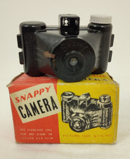 Vintage SNAPPY CAMERA, Pocket Sized with Box