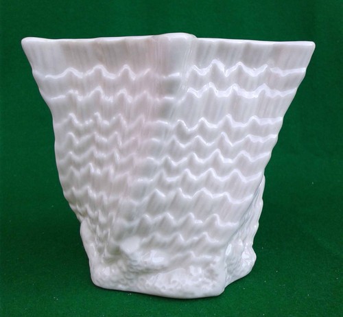 Belleek twisted shell shaped - belleek,