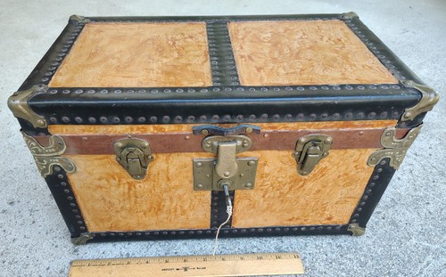 Antique doll toy trunk - 16",