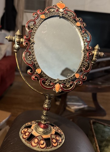 Makeup vanity mirror - vanity, w/
