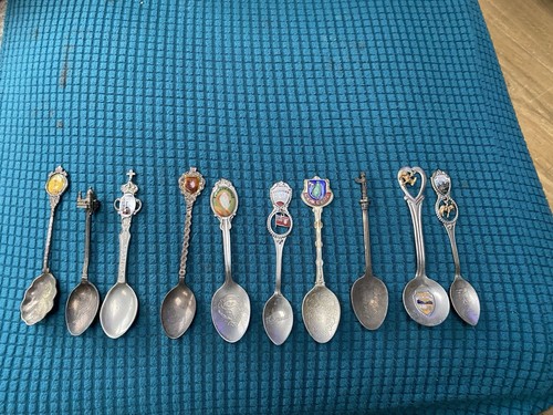 Lot vintage souvenir spoons - lot,