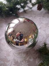 Festive xmas globe - festive, light